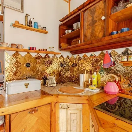 Daire Steampunk Penthouse With Roof Terrace *