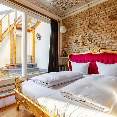 Steampunk Penthouse With Roof Terrace * برلين