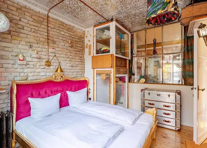 شقة Steampunk Penthouse With Roof Terrace